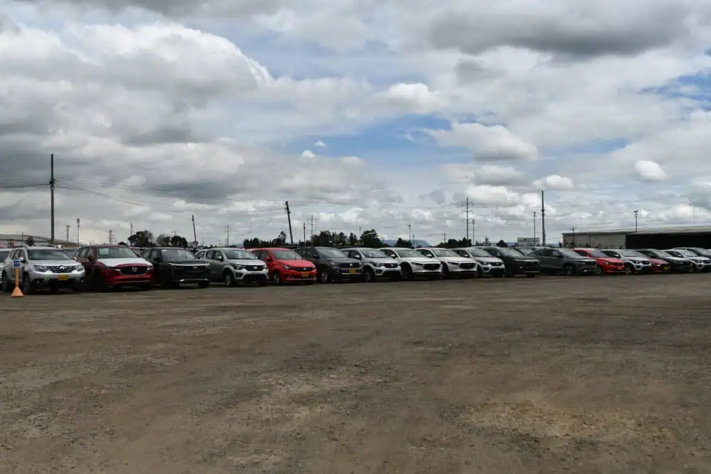Nueva subasta para comprar vehículos desde $4 millones en Bogotá: ¿cuándo y cómo participar? Subasta de vehículos en Bogotá, organziada por Subastas y Comercio