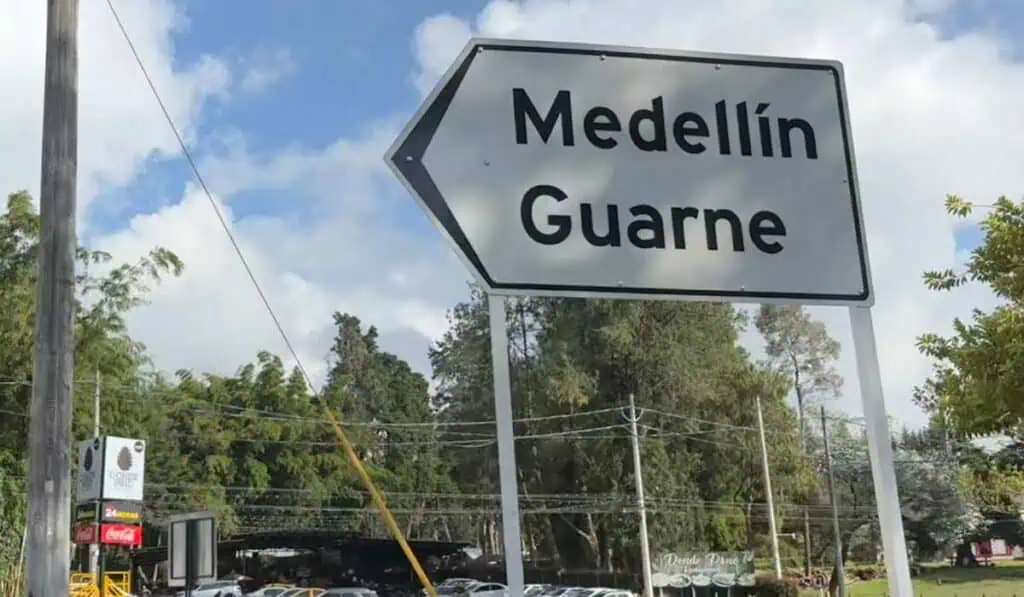 Exclusiva | Así es el nuevo megaproyecto que se presentó para la vía Medellín – Bogotá y el Oriente antioqueño Vía Medellín - Bogotá Guarne