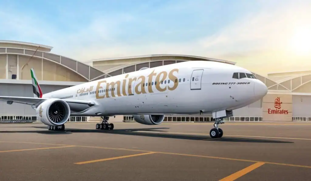 Emirates reportó ganancias récord y se consolida como la aerolínea más rentable Emirates