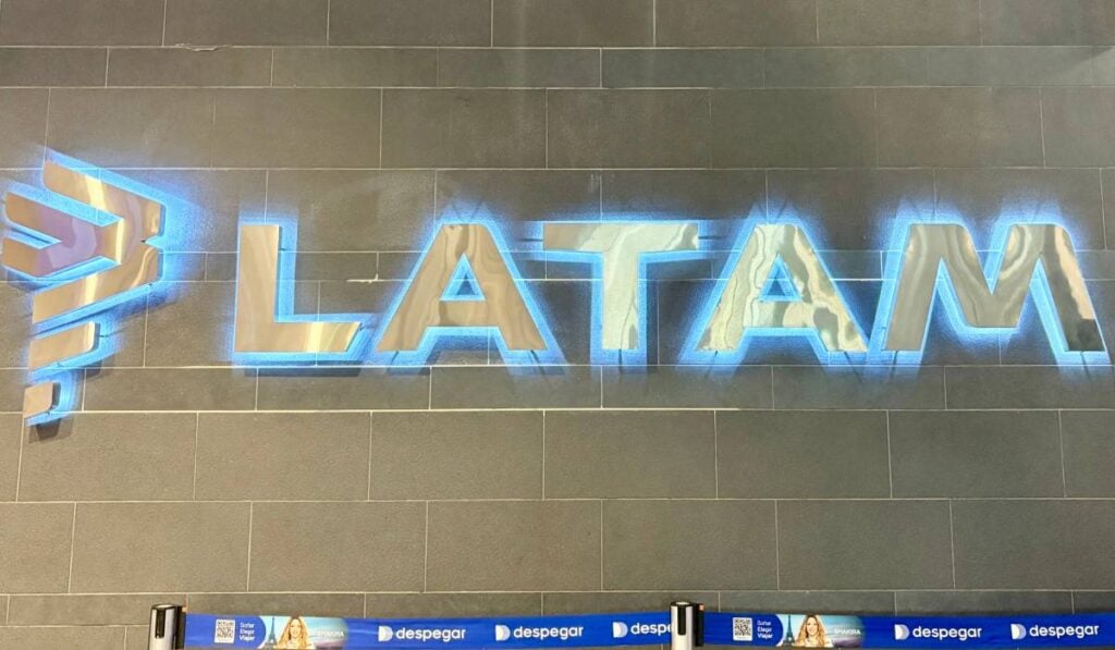 Latam cierra 2025 con cifras históricas y proyecta márgenes de hasta 17 % en 2026 Latam Airlines