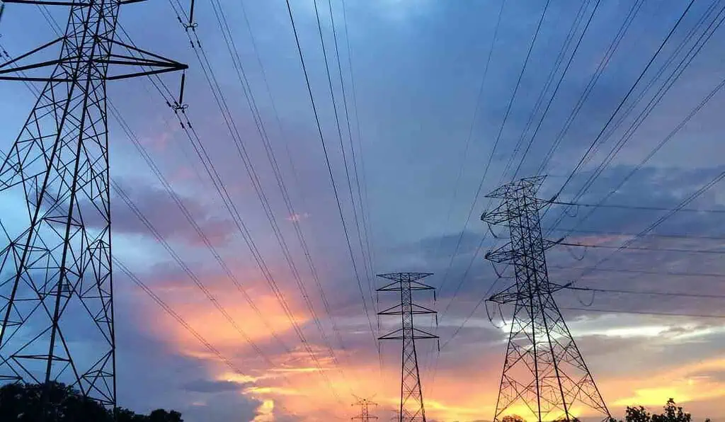 CREG activa mecanismo para garantizar el suministro de energía ante fenómeno de El Niño Apagón en España y Portugal deja incomunicados a miles de personas