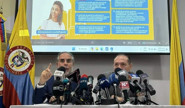 Armando Benedetti y Antonio Sanguino presentan la consulta popular del gobierno Petro