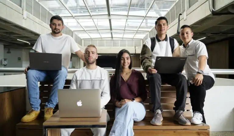 Becas