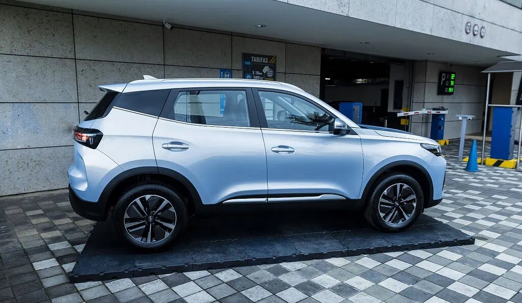 Marca china lanzará en Colombia un nuevo carro con tecnología limpia: No tendrá pico y placa Chery