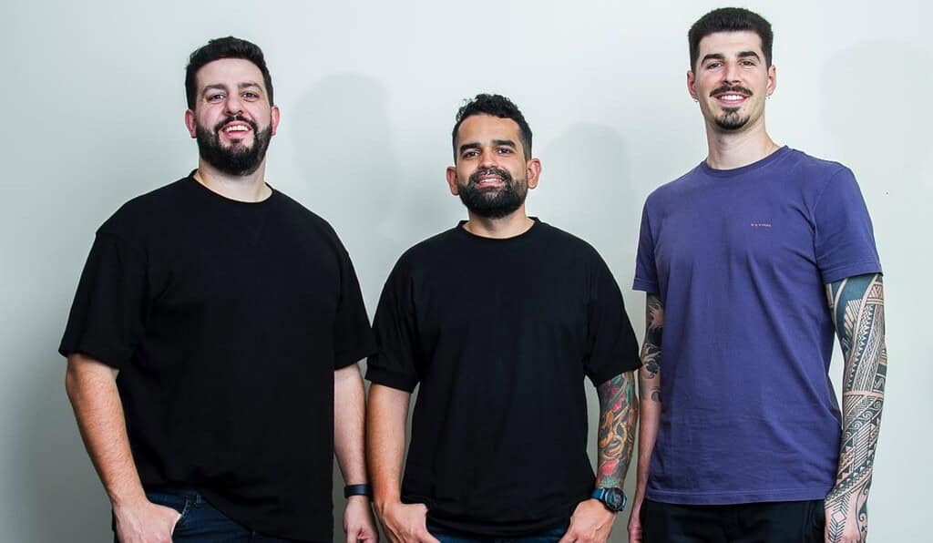 Cofundadores de Akua, la paytech que lanzó plataforma de pagos.