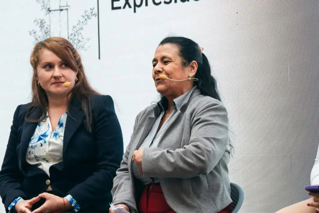 Batería de un Volvo fue reutilizada para generar energía solar en ecoaldea Batería de un Volvo fue reutilizada para generar energía solar en ecoaldea