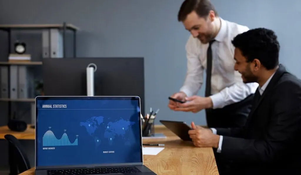 Empresas que usan plataformas de datos de clientes aumentan sus ingresos hasta un 15 %, según estudio Miles de empresas en Colombia ponen en riesgo su negocio por esta práctica