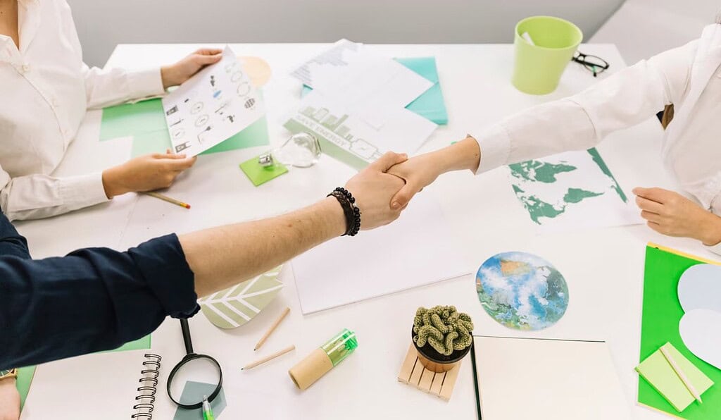 Empresas en Colombia podrán tokenizar activos ambientales para cumplir metas de carbono: así funciona