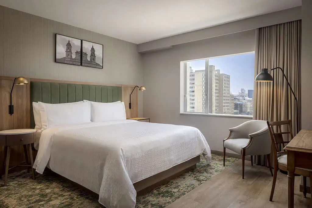 Entrevista | Tras millonaria renovación, el Hotel Tequendama le apuesta a turistas internacionales y corporativos Habitación del Four Points by Sheraton Bogotá Tequendama. Foto: cortesía.