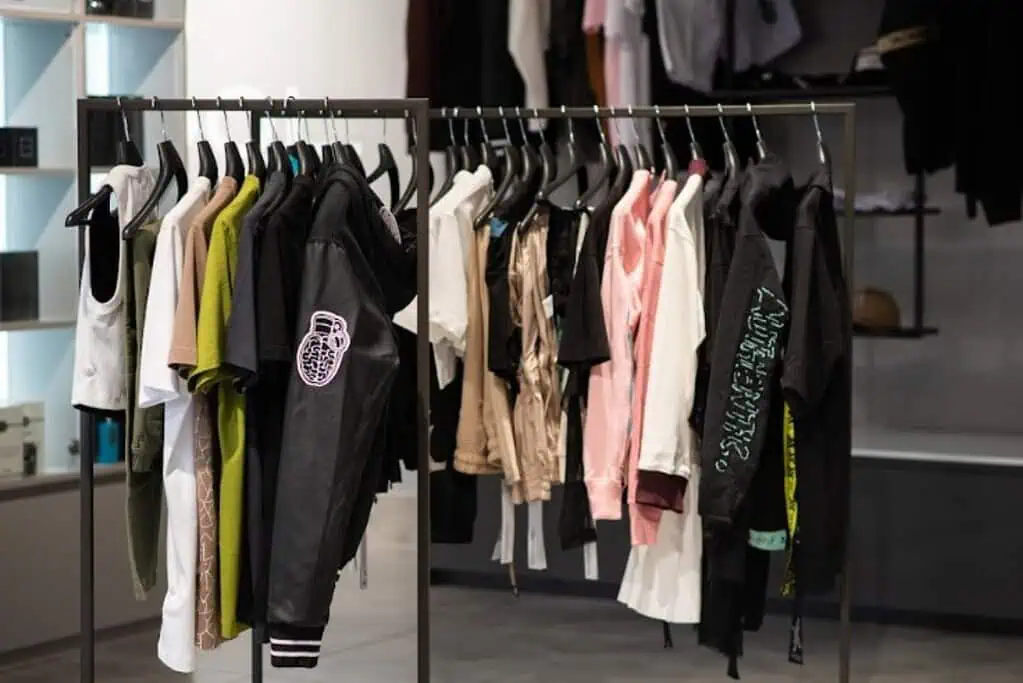 Mercado de accesorios de lujo proyecta ingresos por US$1.250 millones para 2025 Marcas de lujo