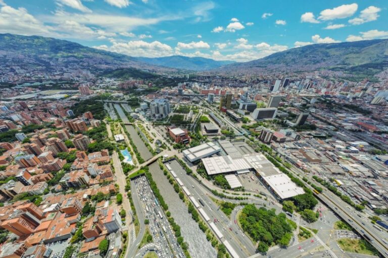 Medellín concentra el 37 % del mercado inmobiliario digital en Antioquia