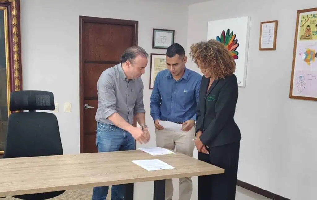 Mabel Lara es nueva secretaria de Desarrollo Económico de Cali; asume nueva función en alcaldía de Eder Posesión de Mabel Lara como secretaria de Desarrollo Económico de Cali