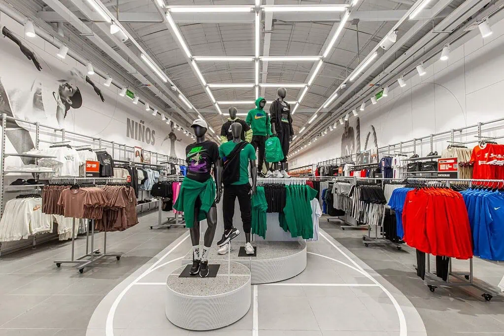 Así es la nueva tienda de Nike en Cali, la tercera en el país con el concepto Unite: Hay más de 1.400 referencias Ropa casual y deportiva marca Nike. Foto: cortesía Nike.