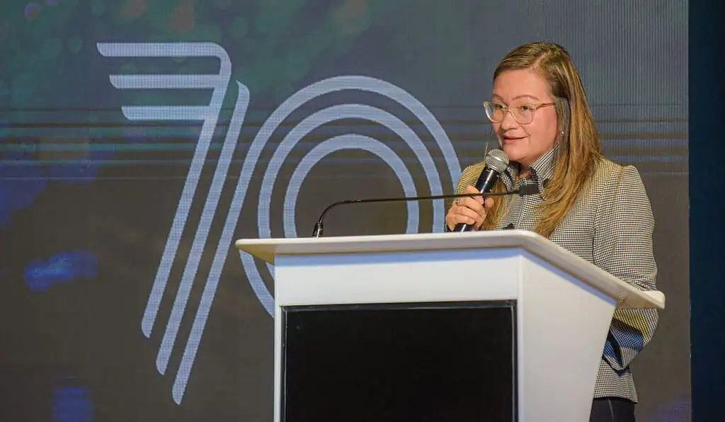 Ministra de Comercio y delegados de Petro viajan para negociar aranceles con Gobierno Trump Aranceles de EE. UU.