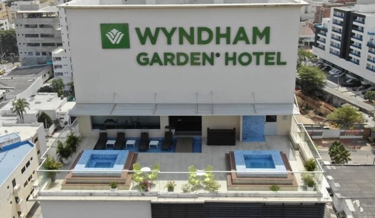 terraza Wyndham Garden Barranquilla
