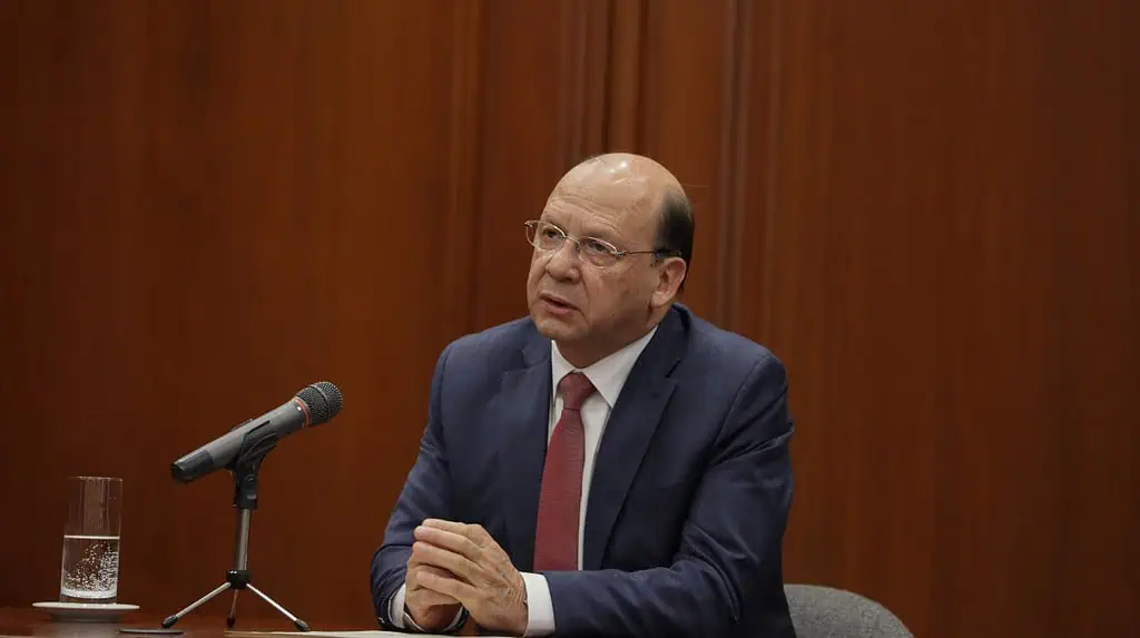 MinHacienda reconoce metas sobredimensionadas; habrá ajuste al Marco Fiscal El ministro de Hacienda, Germán Ávila. Imagen: Banco de la República.