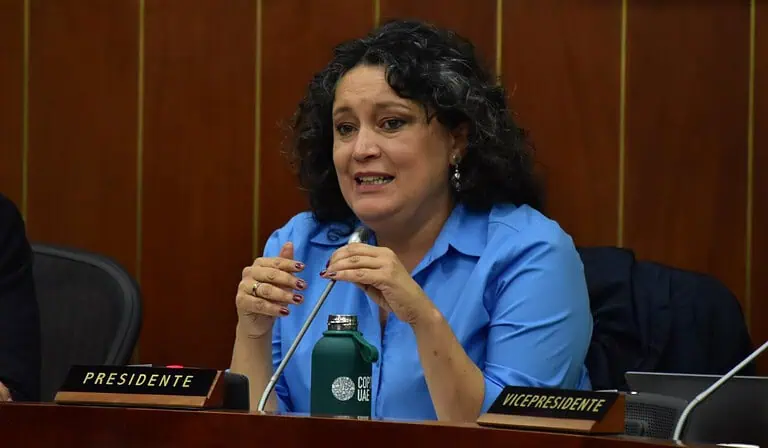 Angélica Lozano, presidenta de la Comisión IV del Senado