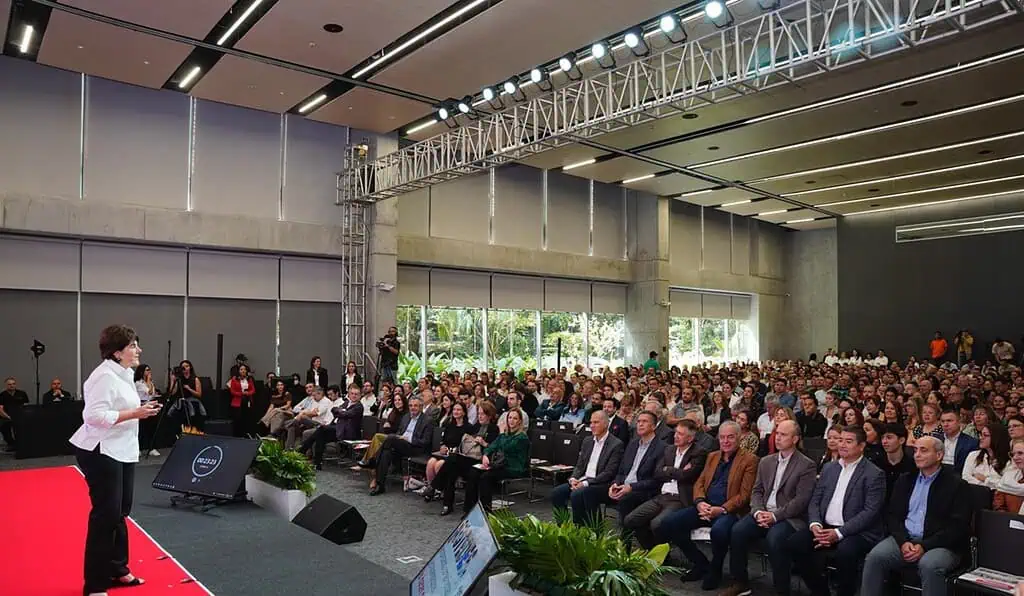 Más de 120 años creando oportunidades: así es cómo la Cámara de Comercio de Medellín impulsa el progreso regional Cámara Comercio Medellín