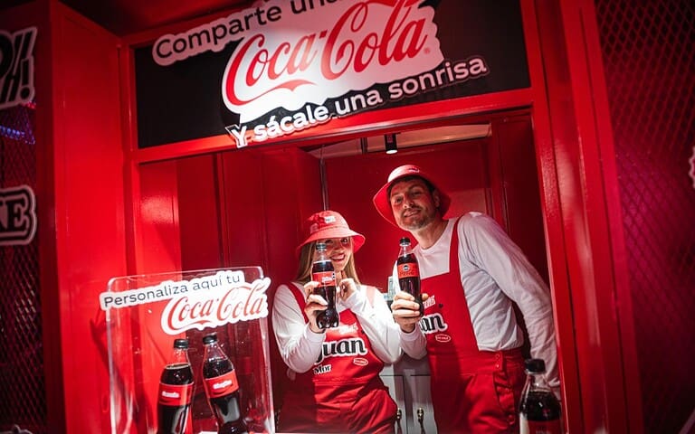 Coca Cola relanza la campaña “Comparte una Coca Cola”