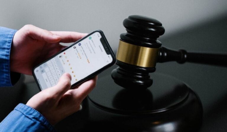 Corte pone freno a operadores móviles con planes en internet de telefonía celular