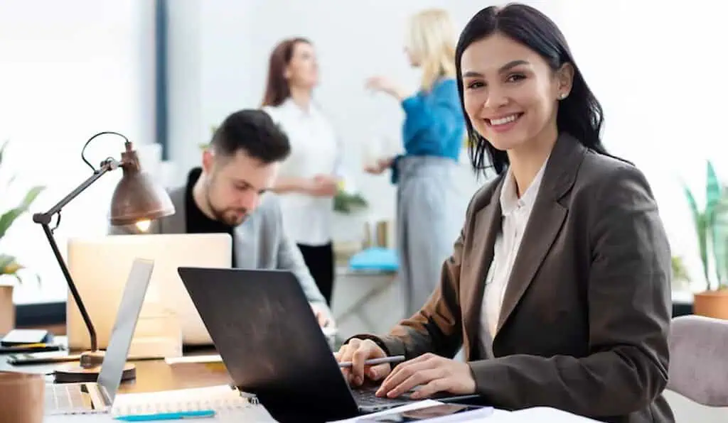ManpowerGroup abre más de 300 vacantes laborales en Bogotá para perfiles comerciales Megaferia Distrital de Empleo