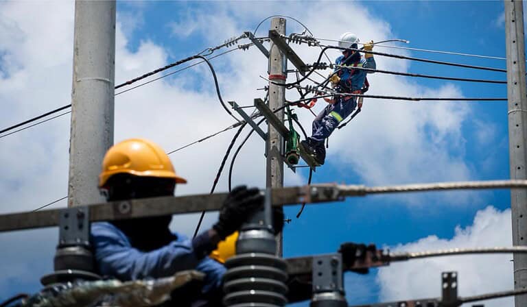 ¿Cuáles fueron los resultados de las recientes subastas de energía en Colombia?