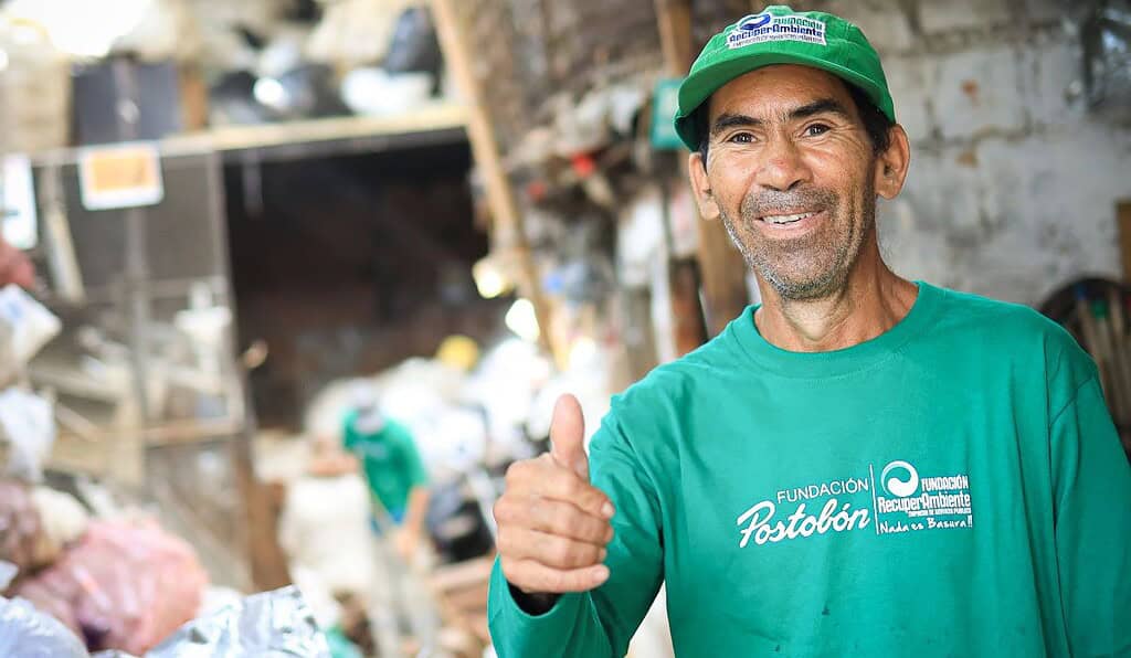 Postobón y Crown Colombiana benefician a 587 recicladores en Cundinamarca y Atlántico