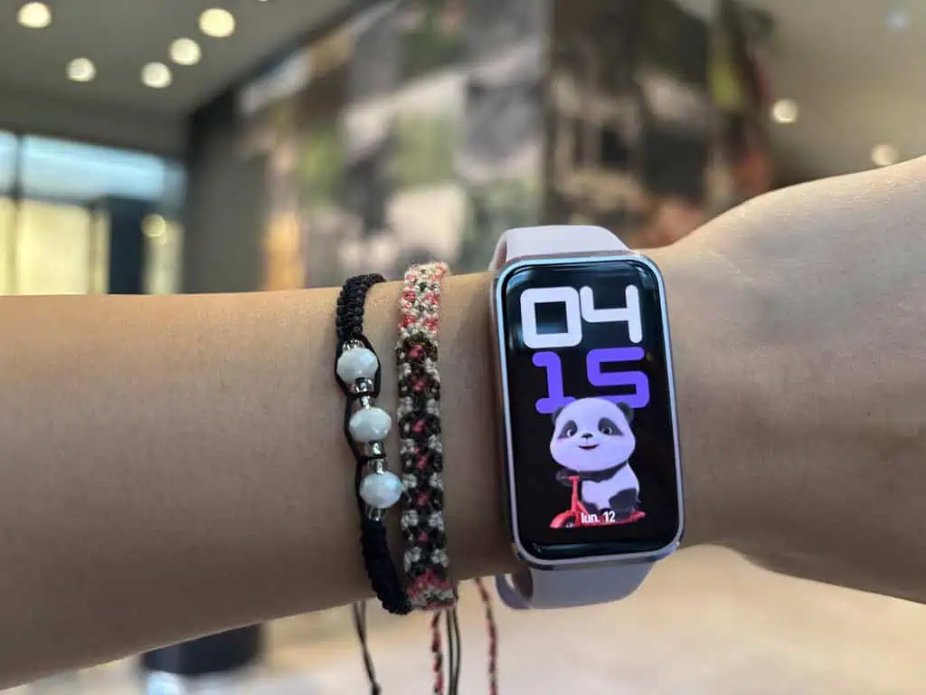 Así es la Huawei Band 10: Tiene función de monitoreo de bienestar emocional La Huawei Band detecta las emociones en tiempo real. Foto: Valora Analitik.