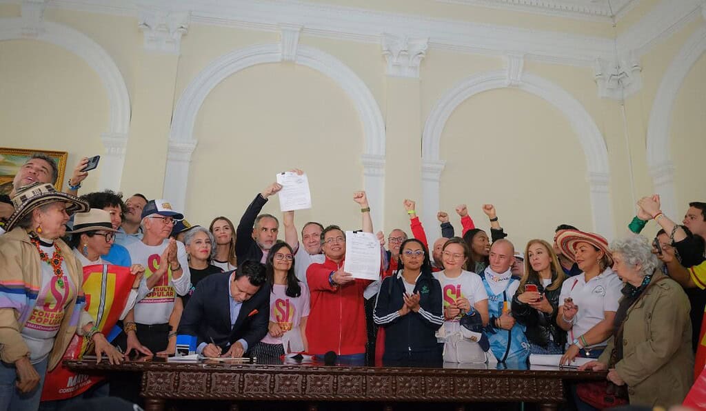 La consulta popular del gobierno Petro fue radicada en el Senado