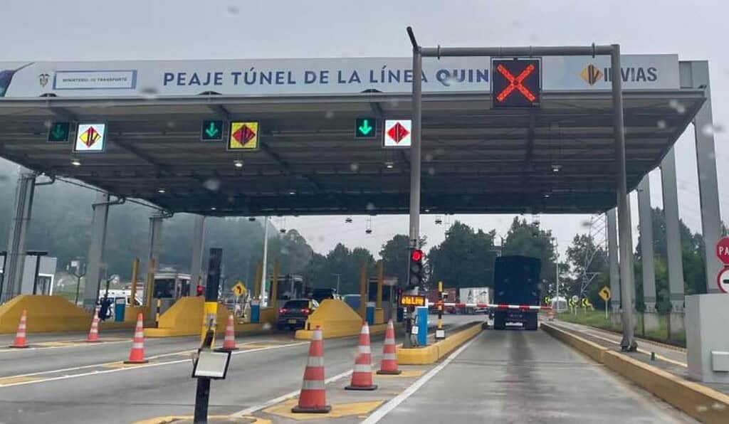 Entrevista | Gobierno revela qué pasará con el precio de los peajes en 2026; habla de las concesiones que se vencerán en Colombia Peaje Túnel de La Línea