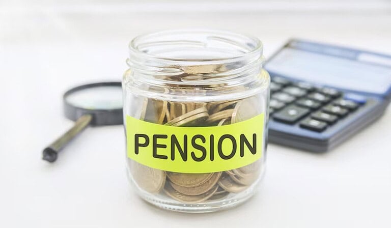 ¿Se demoraron en aceptarle el retiro por pensión?: Así le deben pagar las mesadas atrasadas