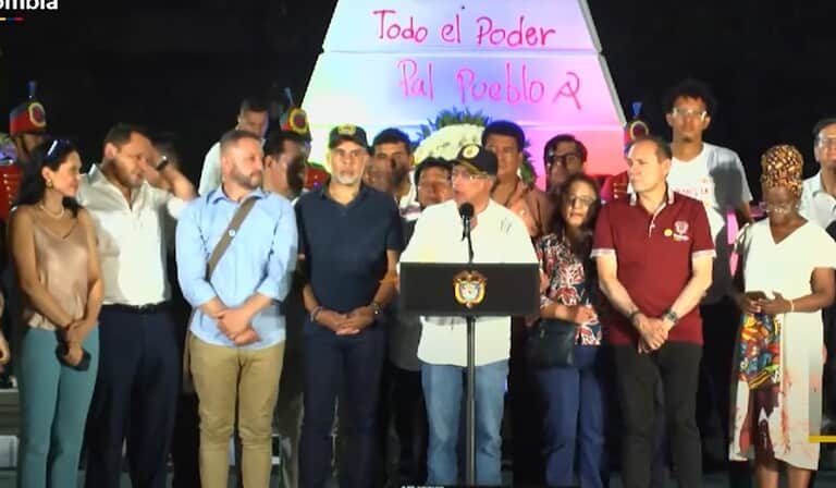 Petro apoyaría a sindicatos en eventual huelga nacional