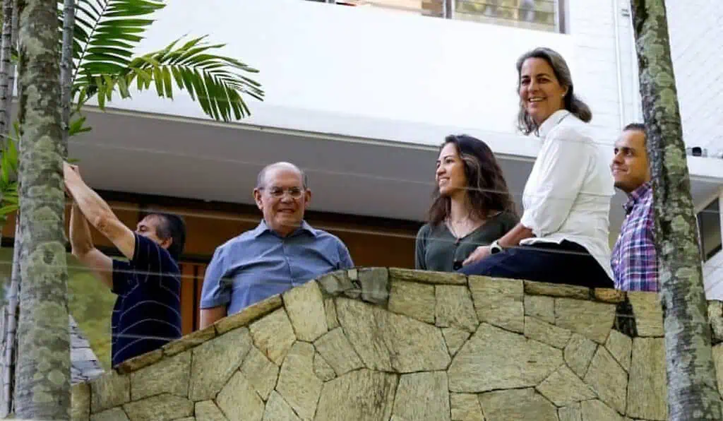 Opositores venezolanos fueron rescatados de la embajada de Argentina en Caracas Rehenes liberados en Caracas