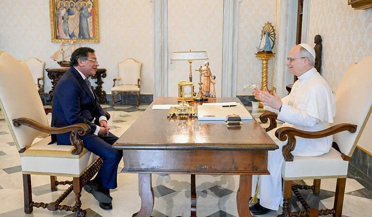 Reunión entre el Papa León XIV y el presidente Gustavo Petro en el Vaticano