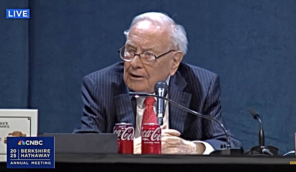 Warren Buffet anuncia su retiro como CEO de Berkshire Hathaway