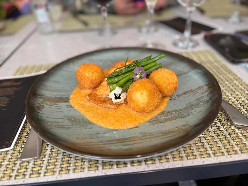 Salmón criollo del restaurante Amaranta. Foto: Valora Analitik. 