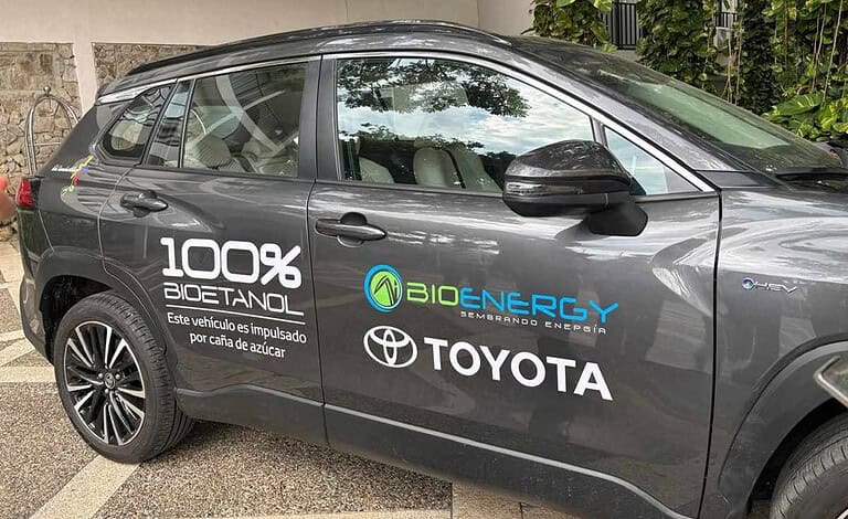 Toyota presentó el Corolla Cross Hybrid Flex: el auto híbrido con bioetanol de caña 100% colombiano