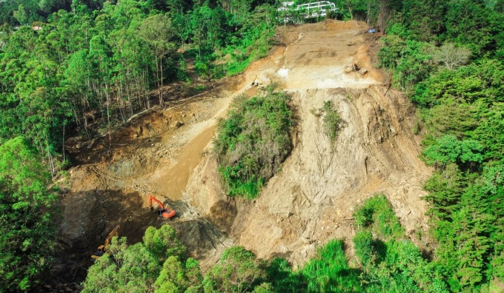 55.000 metros cúbicos de material retirado en Los Balsos, Medellín. 