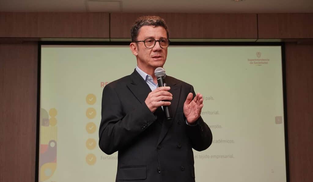 Billy Escobar, superintendente de Sociedades. Foto: Valora Analitik.