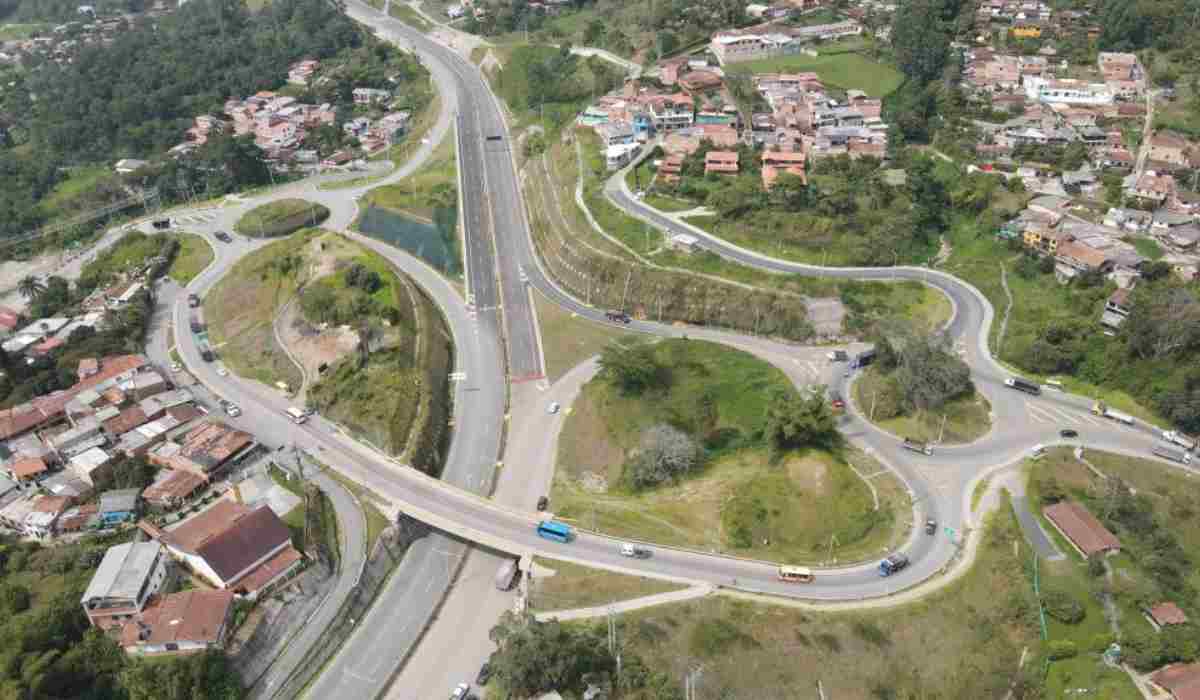 Cierran megavía Medellín y suroeste antioqueño