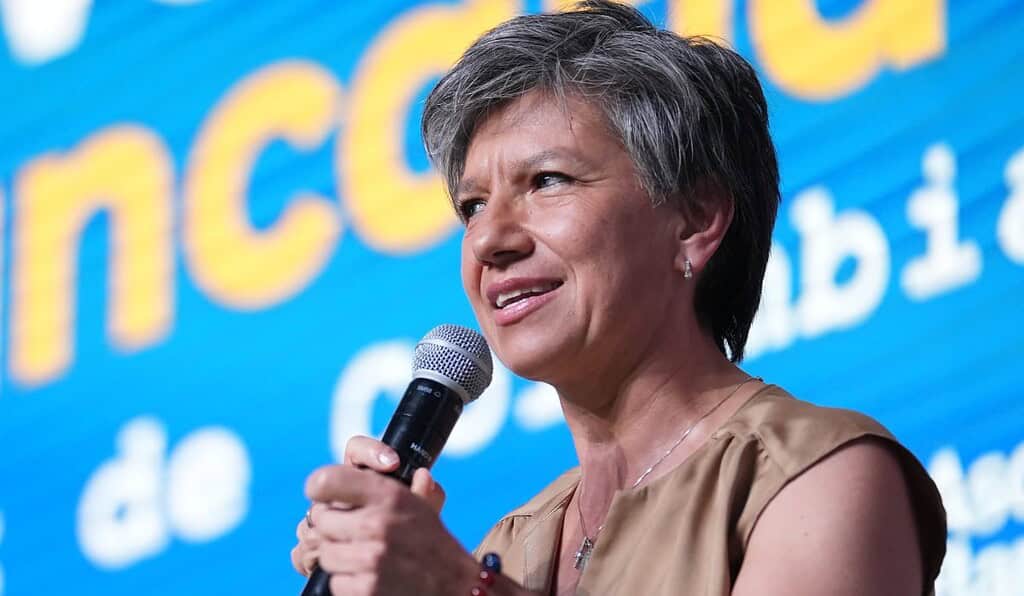 Así se darían las alianzas para primera vuelta a la Presidencia de Colombia: ¿Quién se iría con Valencia, De la Espriella y Cepeda? Claudia López