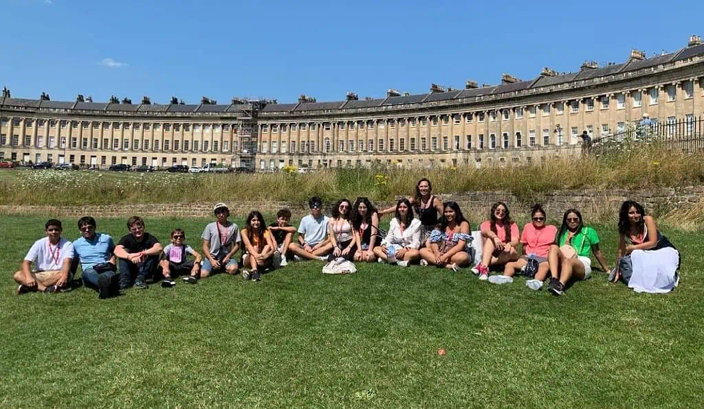 Colegio impulsa el ingreso de estudiantes a instituciones superiores en el exterior: ¿de qué se trata? Colegio Santa Francisca Romana