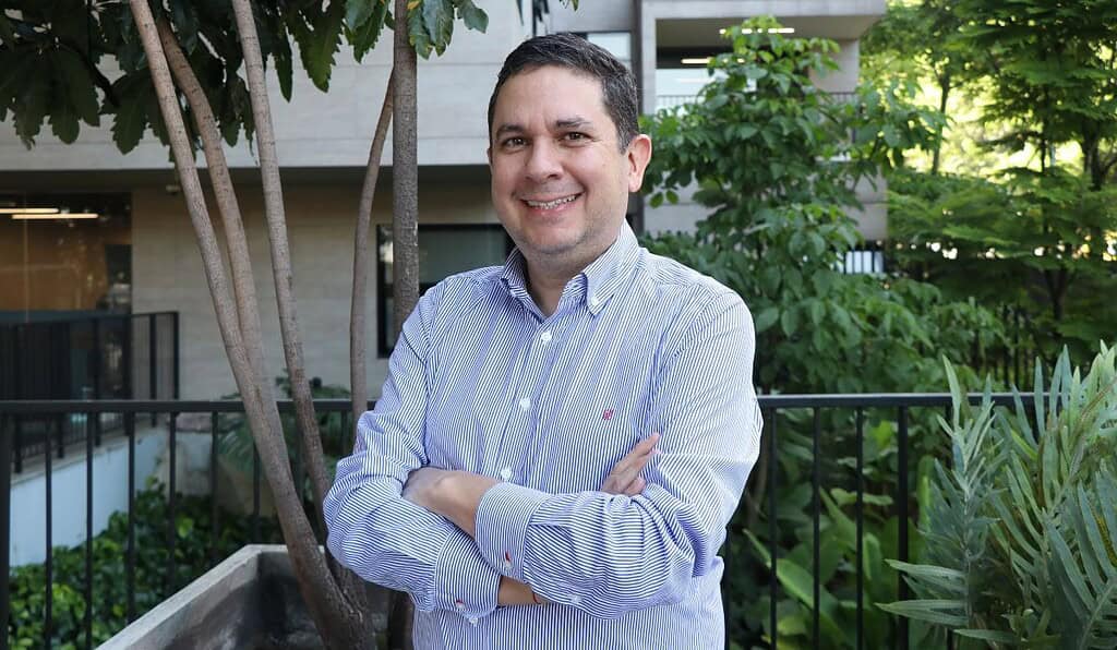 Esteban Velasco, CEO y cofundador de Sempli