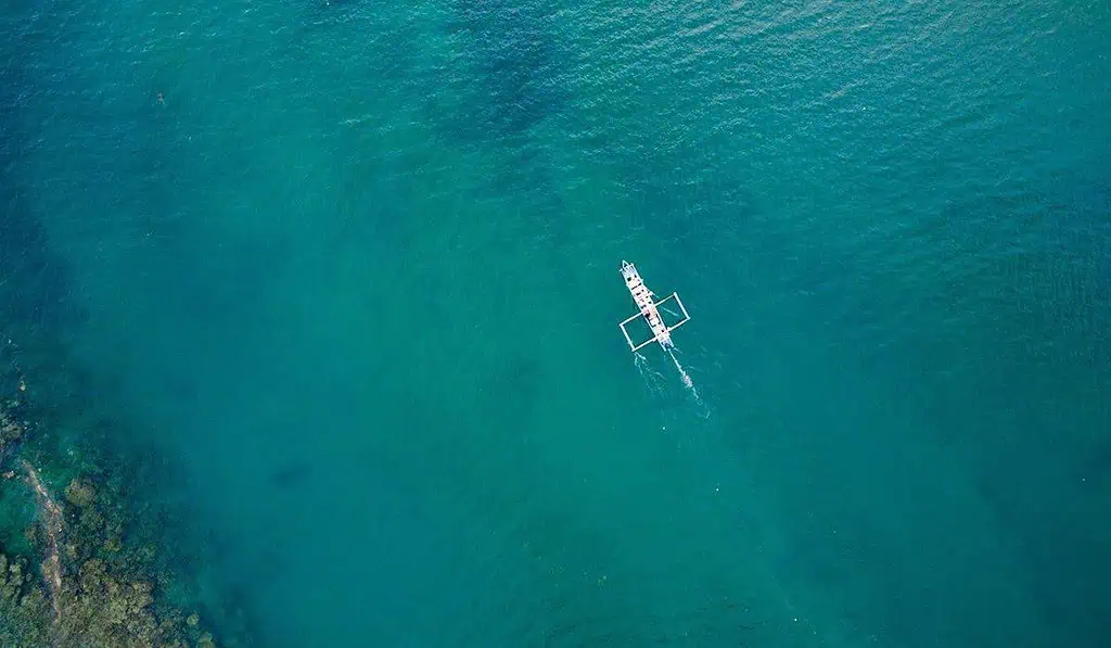 Estrecho-de-Ormuz-mar-oceano-barco Irán buscará cerrar el Estrecho de Ormuz tras ataques a instalaciones nucleares: ¿qué significa?