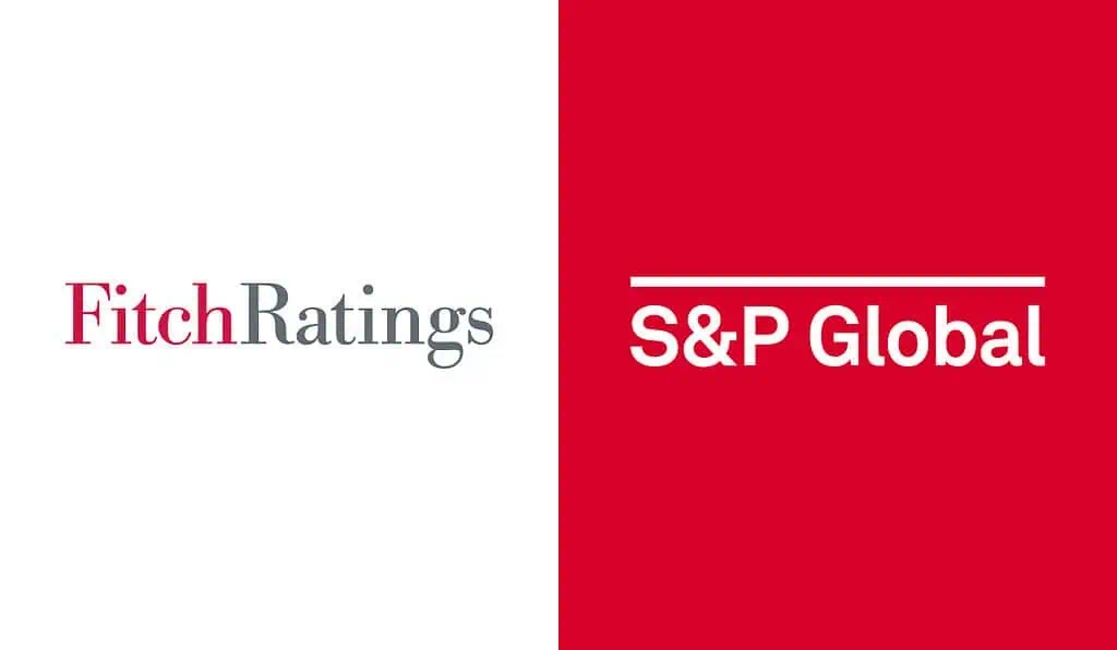 Fitch Ratings y S&P Global ven recuperación en bancos colombianos, pero advierten por retos externos y fiscales Logos de Fitch Ratings y de S&P Global Ratings.