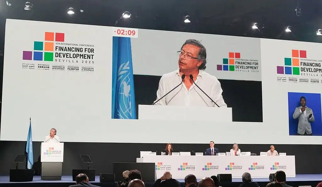 Petro critica duramente al FMI y plantea su posible liquidación si no se reestructura Gustavo_Petro_Presidente_Colombia