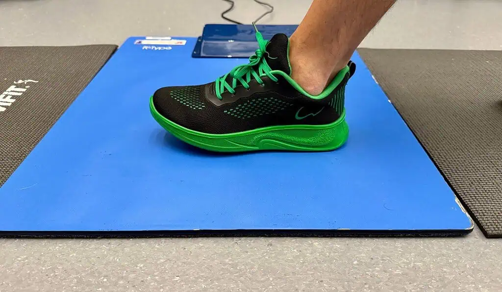 Milo, la marca de chocolate, se mete al negocio de la ropa deportiva: lanzó tenis a precio accesible Los Milo Shoes tienen un precio menor a los $40.000.