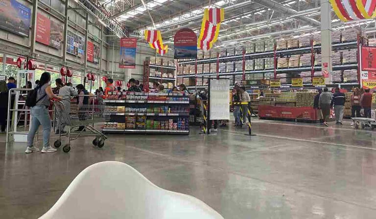 Makro sacó ofertas hasta del 90 %