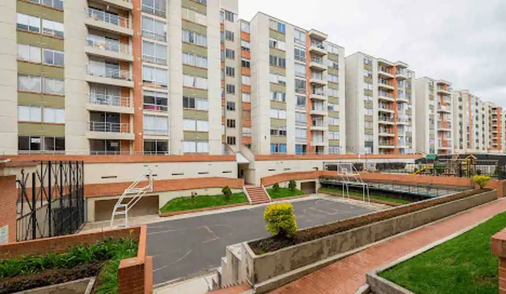 Arrendatarios que vivan en conjuntos tienen beneficio que los ampara de multas: Ley los protege Millonaria multa en conjuntos por negocio en zona común