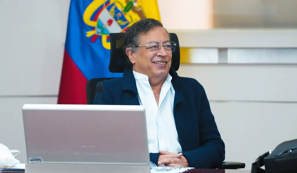 Cifras muestran que el Gobierno Petro está sobrecargando con impuestos a los contribuyentes presupuesto 2026